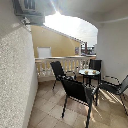 Burle With Free Private Parking Apartament *